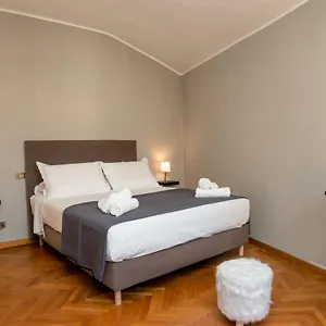 Roofrhome Apartment