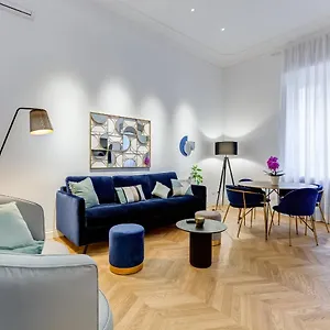 The Heart Of Luxury House Apartment